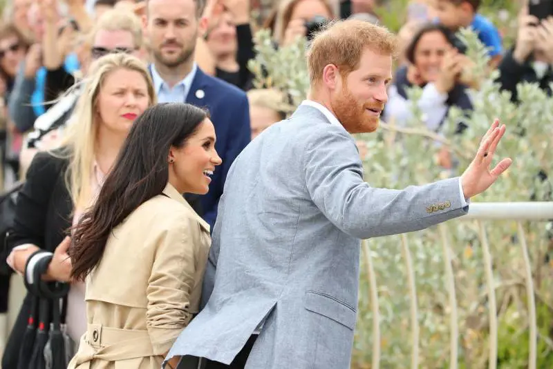 Principe Harry: è mistero per l'anello nero al dito