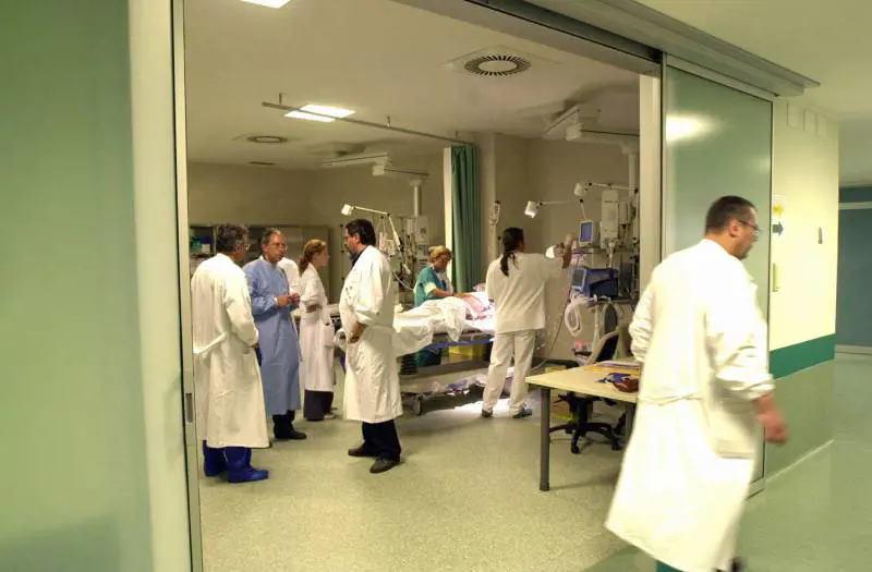 Manovra, via libera a chi esercita professioni sanitarie senza titolo