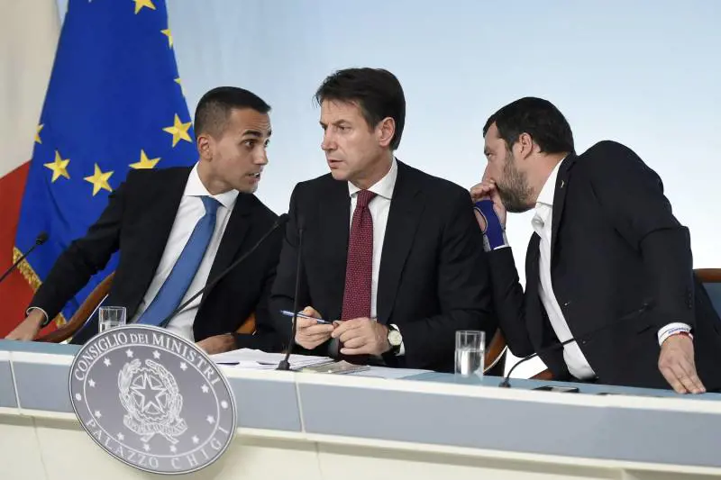 Botte tra Lega e Grillini