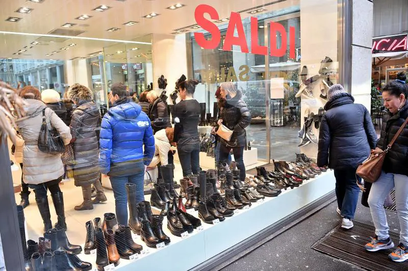Saldi invernali, si parte il 4 gennaio. Ma ci sono eccezioni