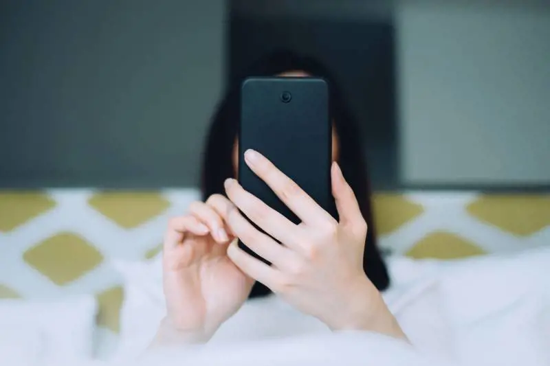 Il cellulare fa male? 10 consigli per ridurre al massimo i rischi