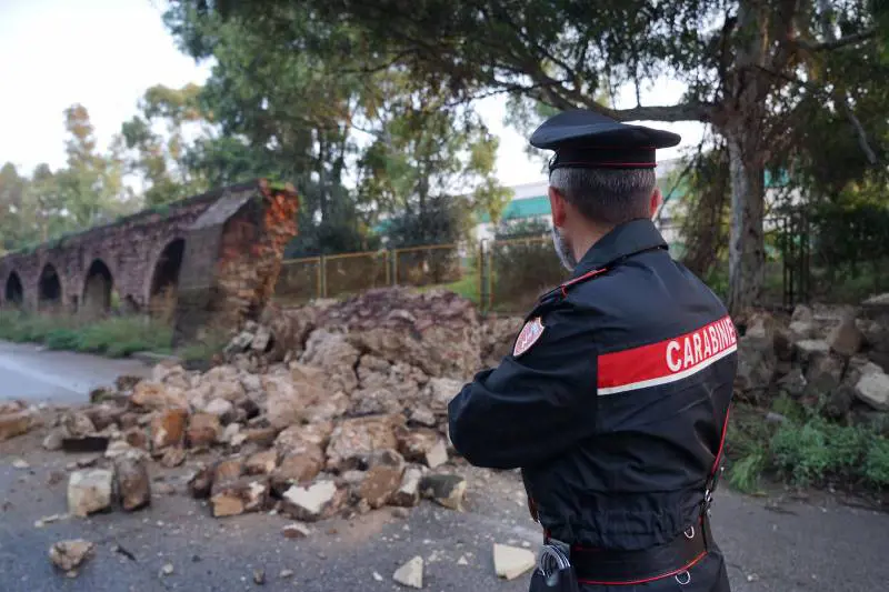 Taranto, crolla l'antico acquedotto del Triglio