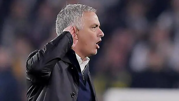 Mourinho sul gesto: "Non lo rifarei, ma mi hanno insultato"