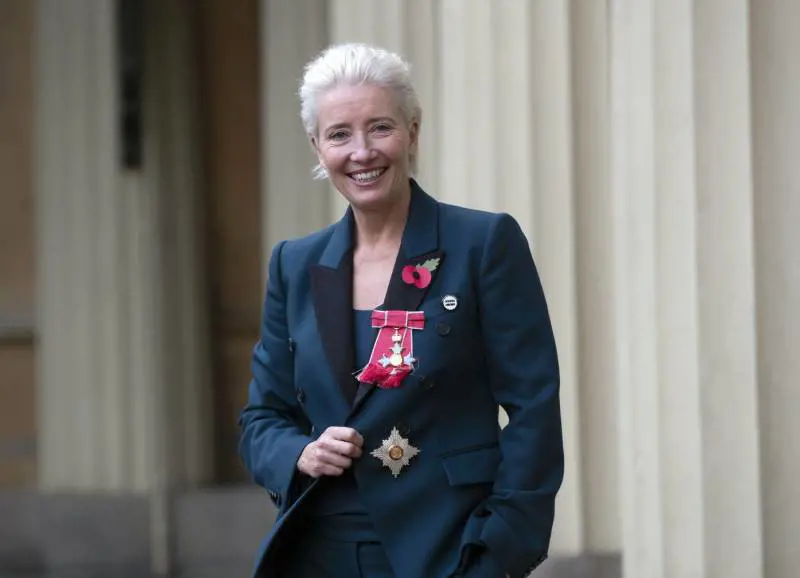 Emma Thompson cerca di baciare William: panico per il Principe