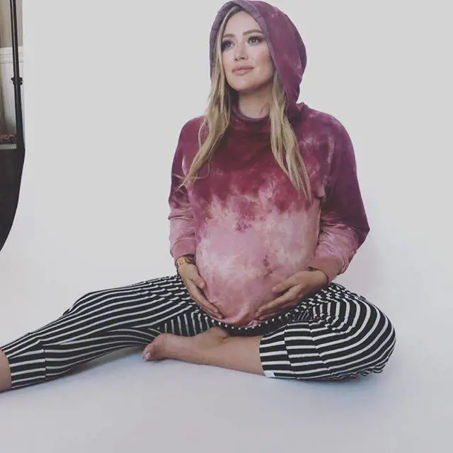 Hilary Duff choc: "Ho bevuto la mia placenta, un frullato delizioso"