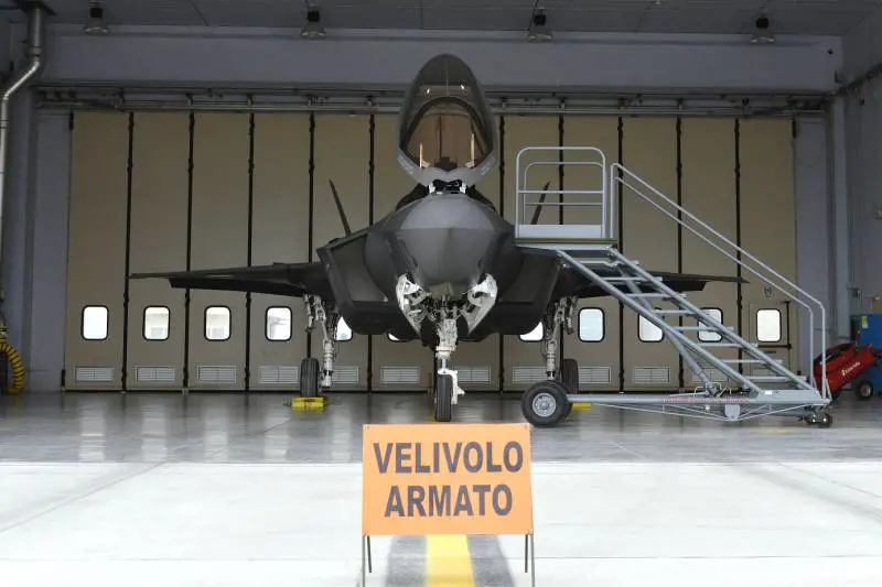 F-35, l'Italia rallenterà le acquisizioni
