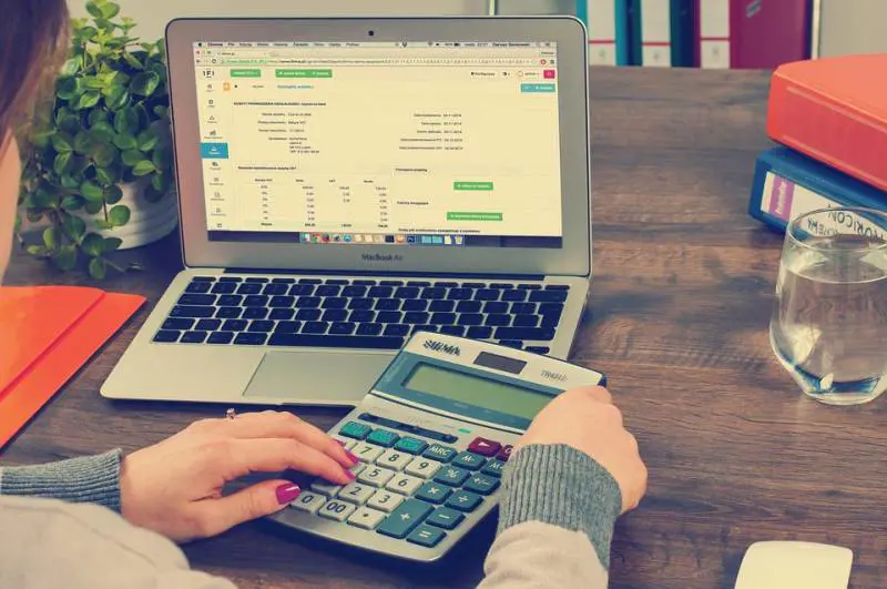 La fattura è solo elettronica. Ecco cosa cambia da oggi 