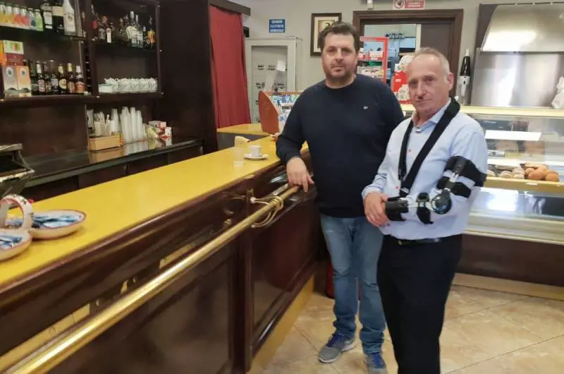 Il candidato dei 5 Stelle: "Ora riaprire il dialogo coi parenti dei mafiosi". Di Maio: "Va espulso"