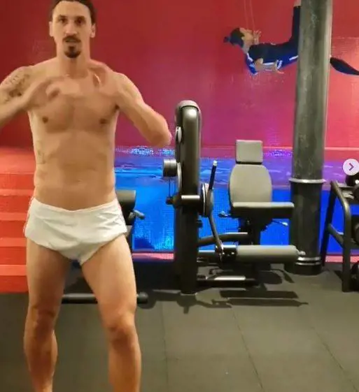 Ibrahimovic, allenamento hot su Instagram: le sue tifose in delirio