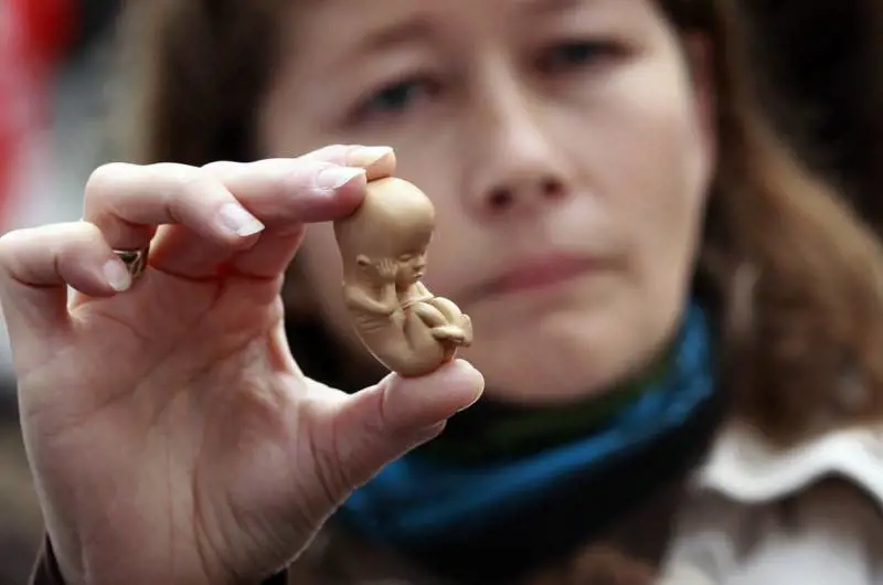 Aborto, Kenya e Niger bloccano la multinazionale "Marie Stopes"