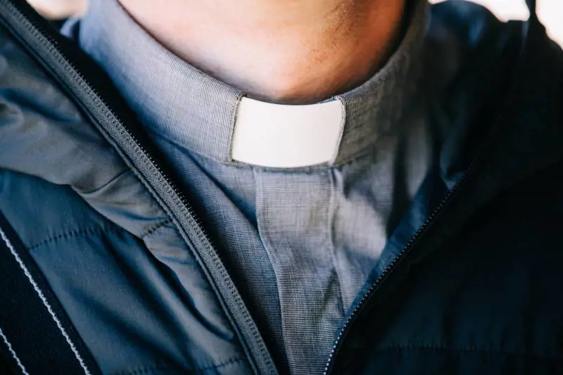 Chiesa, preti divisi tra liti di vicinato e guai col fisco