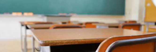 Maglie, cade una finestra a scuola. Feriti tre studenti