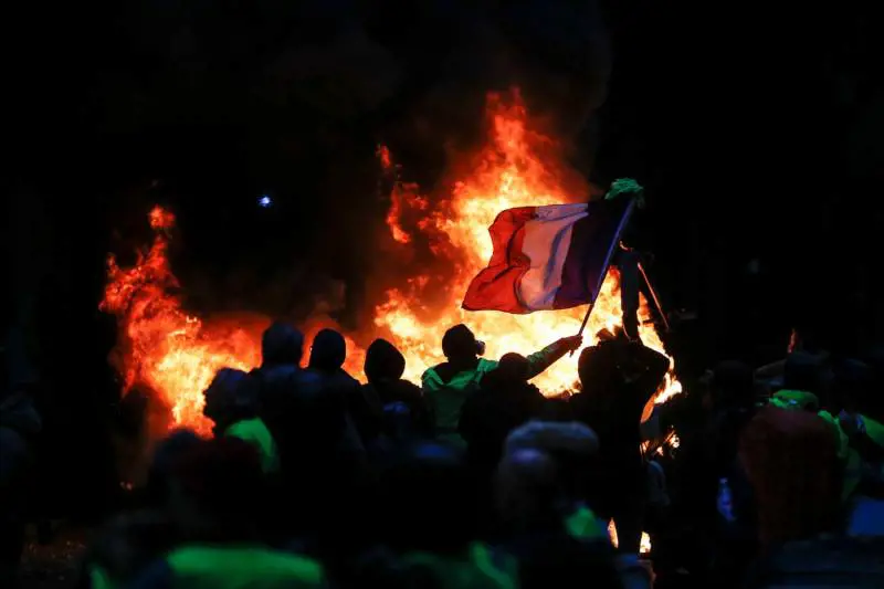 Gilet gialli di moda pure da noi