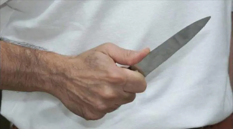Latina, fermato pregiudicato rumeno: girava in strada con un coltello