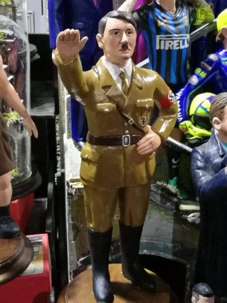 Napoli, nel presepe di San Gregorio Armeno spunta la statuetta di Hitler