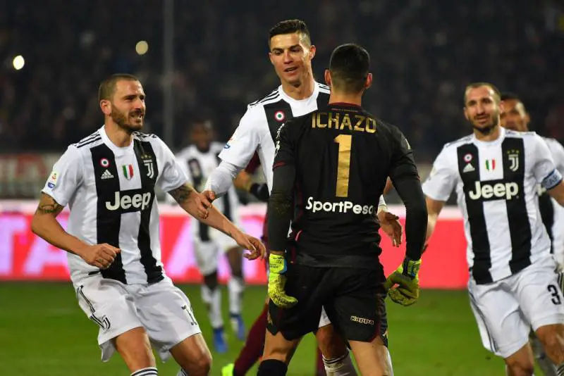Cristiano Ronaldo provoca Ichazo e Balotelli commenta: ''Se l'avessi fatto io...''
