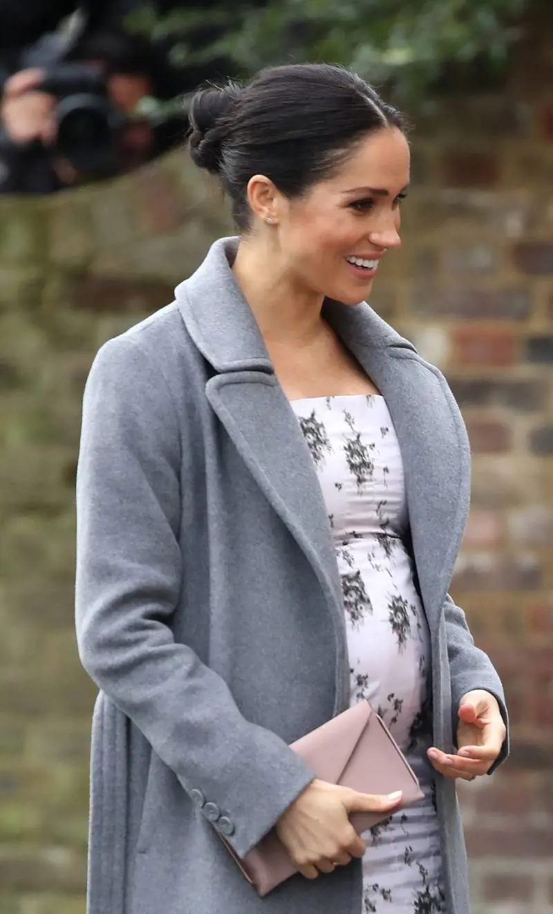 Caos di Meghan Markle: il padre cerca di coinvolgere la Regina