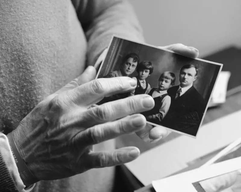 Difficile trovare una famiglia lituana che non abbia avuto parenti deportati in Siberia. Tra il 1941 e il 1953 le statistiche raccontano di almeno 300.000 persone su una popolazione, allora, di circa 3 milioni e mezzo.