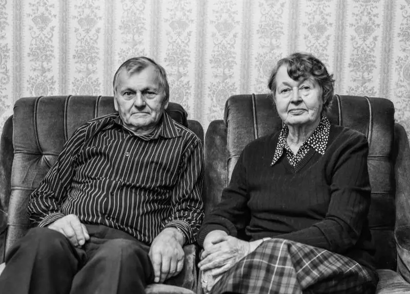 Due destini paralleli quelli di Aušra ed Henrikas, due bambini deportati in Siberia sotto il regime Sovietico. Dopo anni di prigionia si conoscono in un campo di lavoro e si sposano. Oggi, lui 90 anni, sono ancora assieme nella Lituania libera.