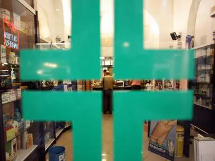 Gravi effetti collaterali: scatta l’allarme per alcuni antibiotici di uso comune