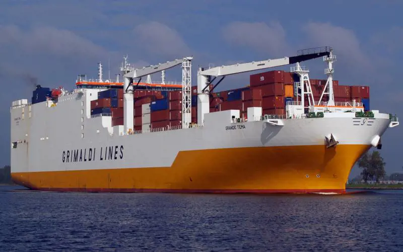 Roghi sulla nave Grimaldi. Arrestato ufficiale della compagnia