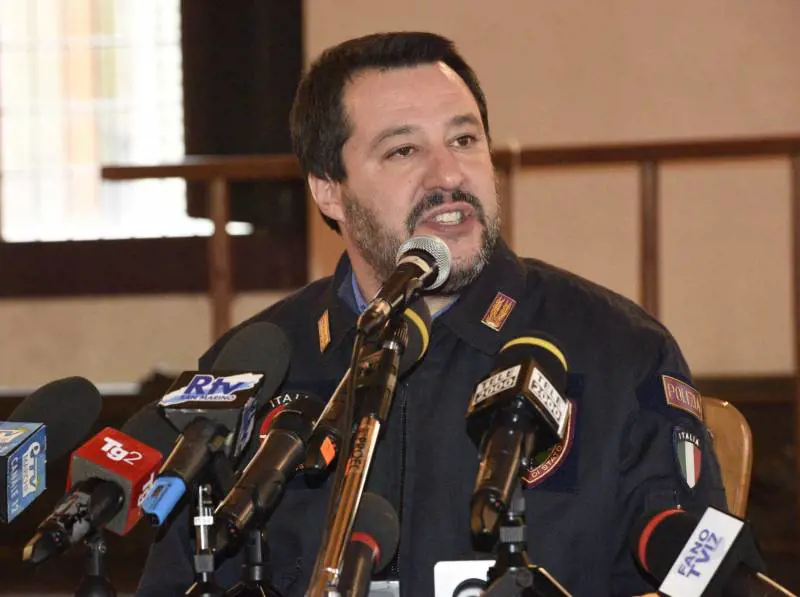 Manovra, Salvini: "20 miliardi agli italiani. Opposizioni ridicole"