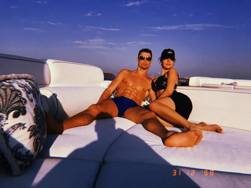 Cristiano Ronaldo e Georgina Rodriguez: Capodanno hot al caldo di Dubai