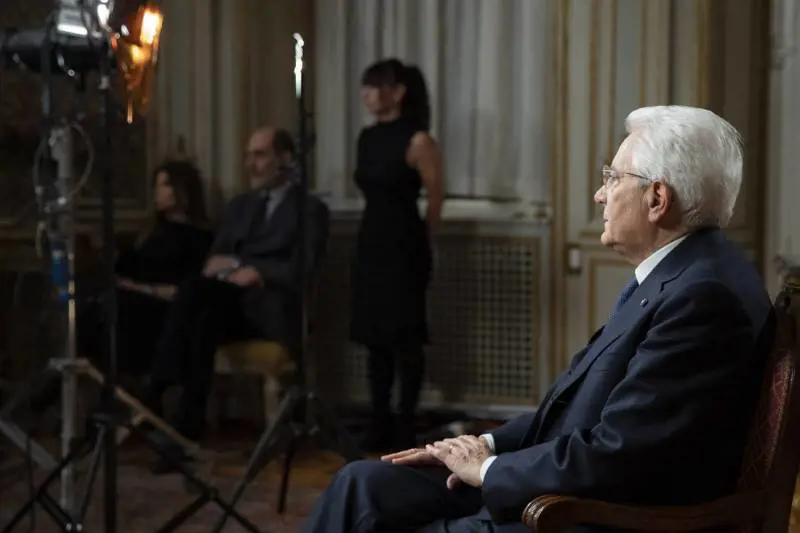 Mattarella processa il governo. Ora è il capo dell'opposizione