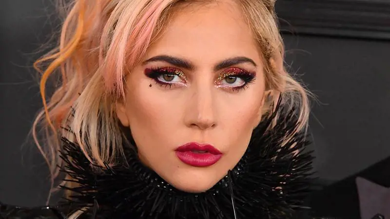 Lady Gaga: un 2019 a tutto ritmo. In arrivo una linea di cosmetici