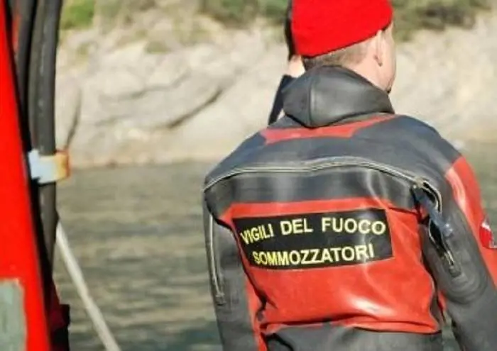 Muore cadendo in mare con l’auto 49enne di Portici