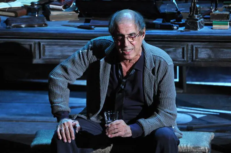 Celentano e Grillo, gara tra guru
