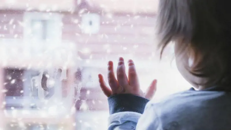 Atti osceni di fronte ai bambini dell’asilo nido, fermato maniaco
