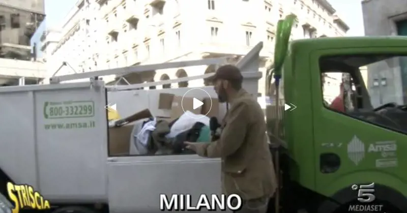 Anche nella Milano di Sala buttate via le coperte dei clochard