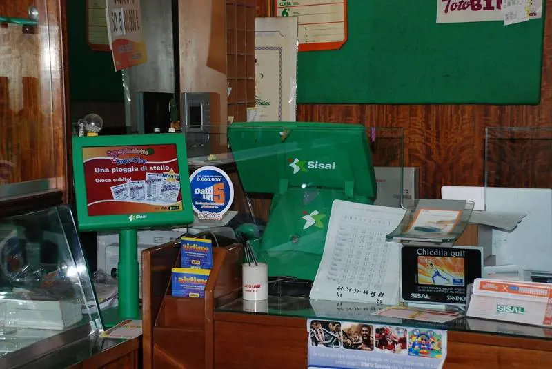 Giugliano, realizzato un ricco “5” da 220mila euro al Superenalotto