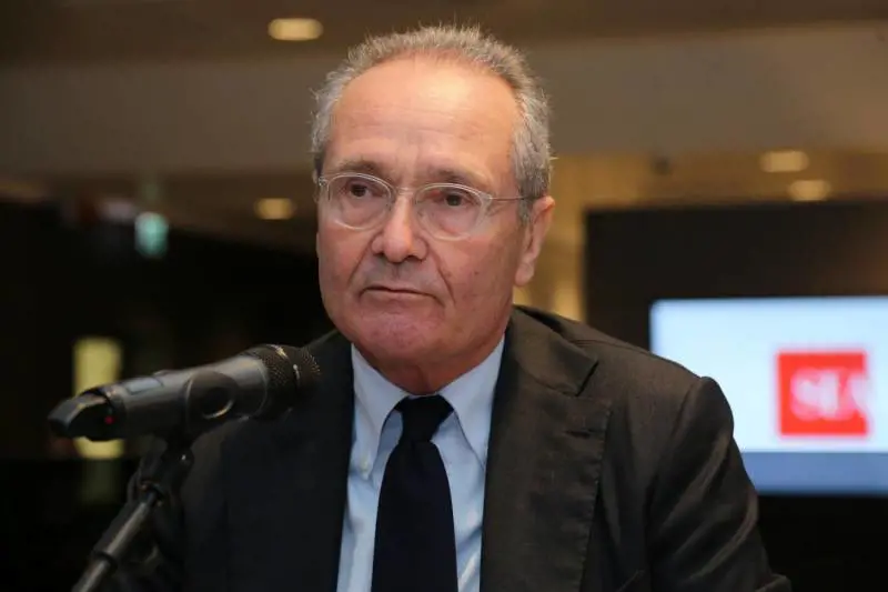 Modiano sbotta: "Siamo e saremo diversi da Mps"