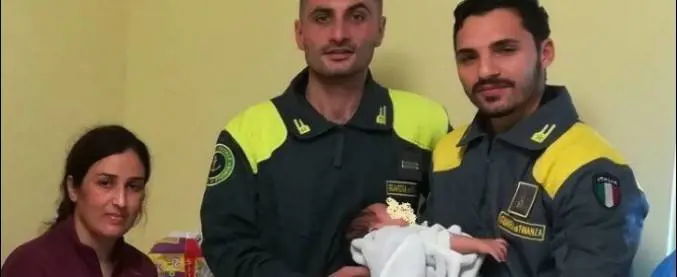 A Crotone sbarcano 51 curdi nel silenzio: falle del sistema di sorveglianza marittimo