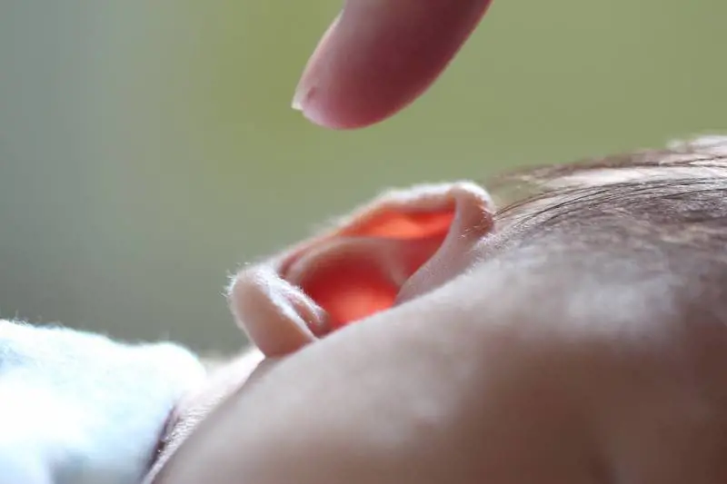 Ragazza cinese non sente più le voci maschili