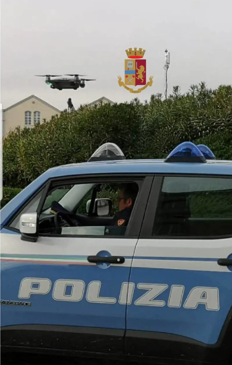 Attraversi i binari? In Campania il drone ti fa la multa