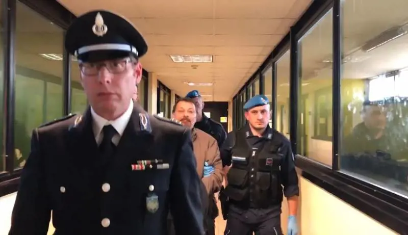 La rivelazione su Battisti: "È ancora sotto la protezione di Parigi"
