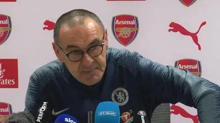 Sarri chiede la fiducia del Chelsea: "Mi dicano se sono contenti del mio lavoro"