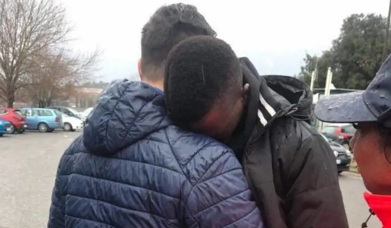 Castelnuovo, il Cara chiude e la sinistra insorge. Salvini: "Lì solo reati"