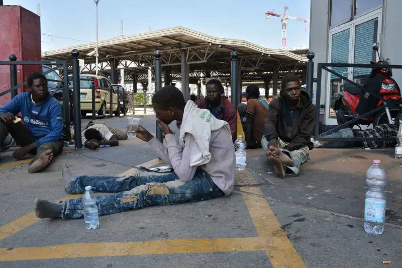 "Resteranno nei centri" Sui migranti la Caritas prova a fermare Salvini