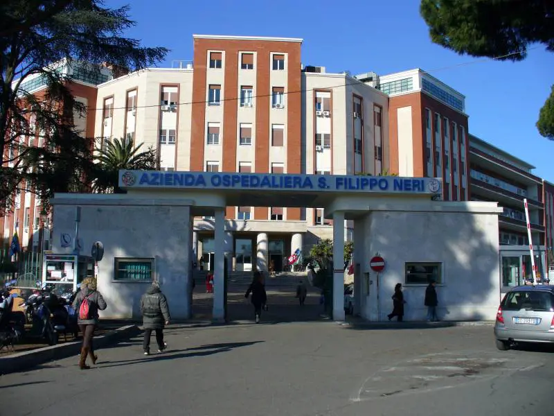 San Filippo Neri, muore un paziente dopo aver fumato nel letto