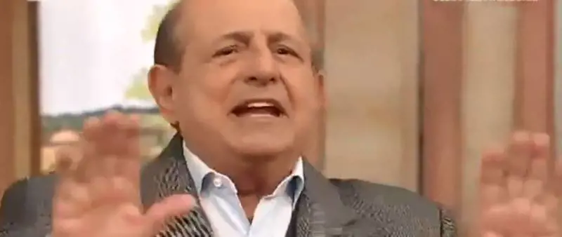 "Che è? Che ve possino acciaccavve". Ira Magalli: lite in diretta con la regia