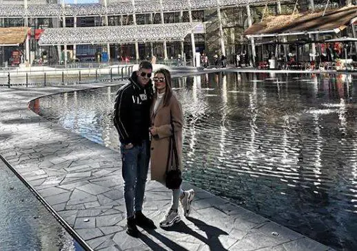 Milan, Piatek risveglio da re. E giro in centro con Paulina