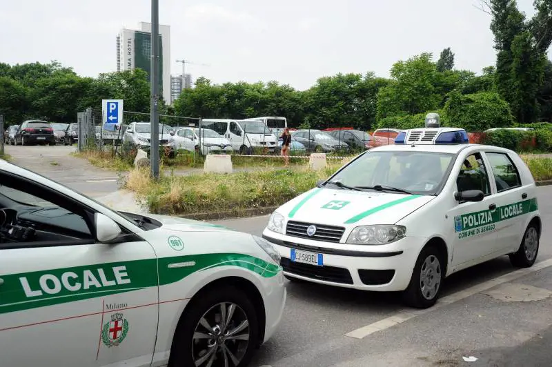 Vende la merce e si tiene i fondi Onlus e sua titolare sotto inchiesta