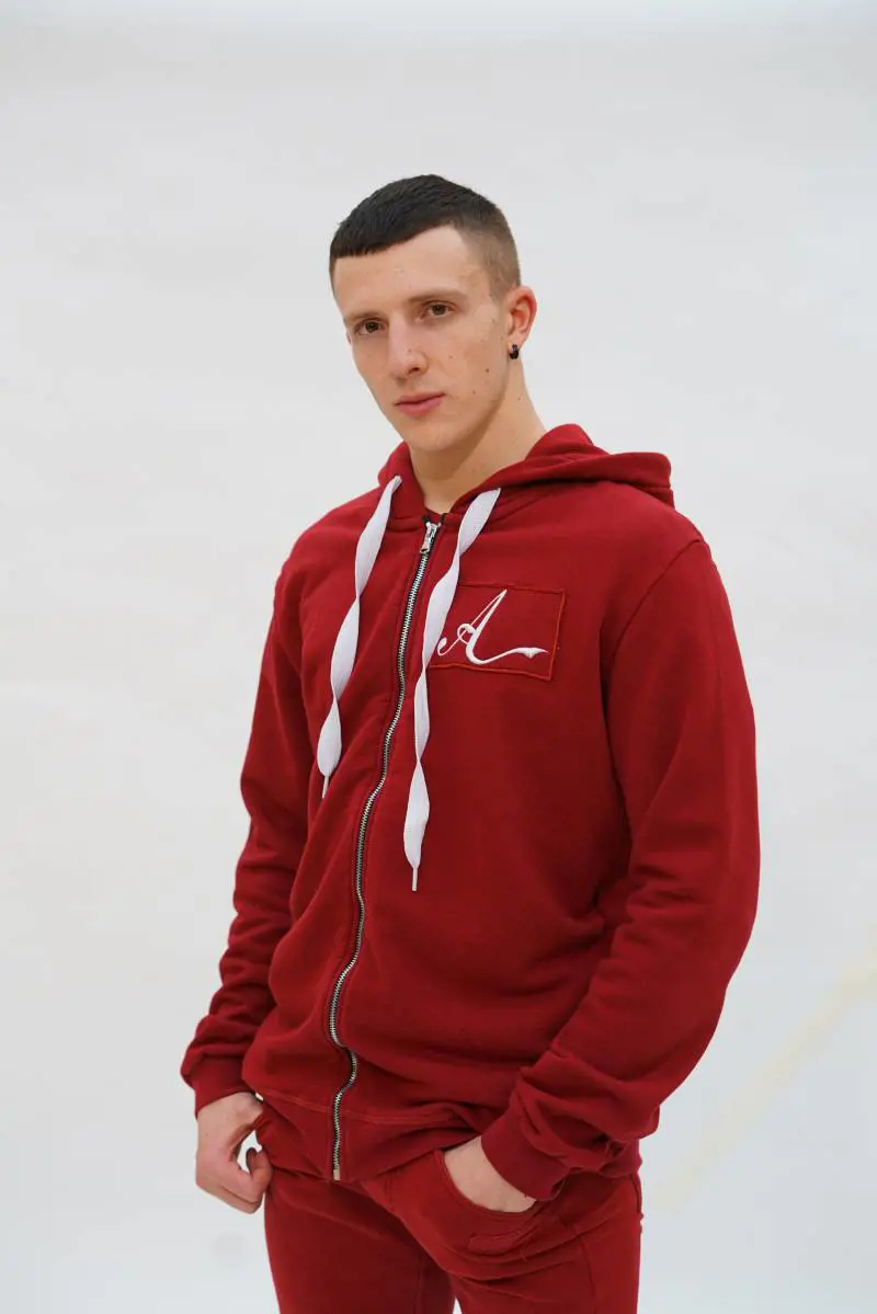 Amici 18, il ballerino Federico batte Marco ed entra a scuola