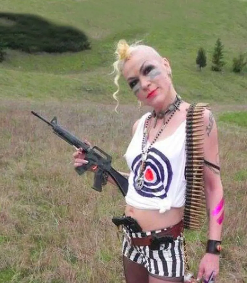 Punk, preti e modelli: ecco gli strani nipoti dei mostri della Storia