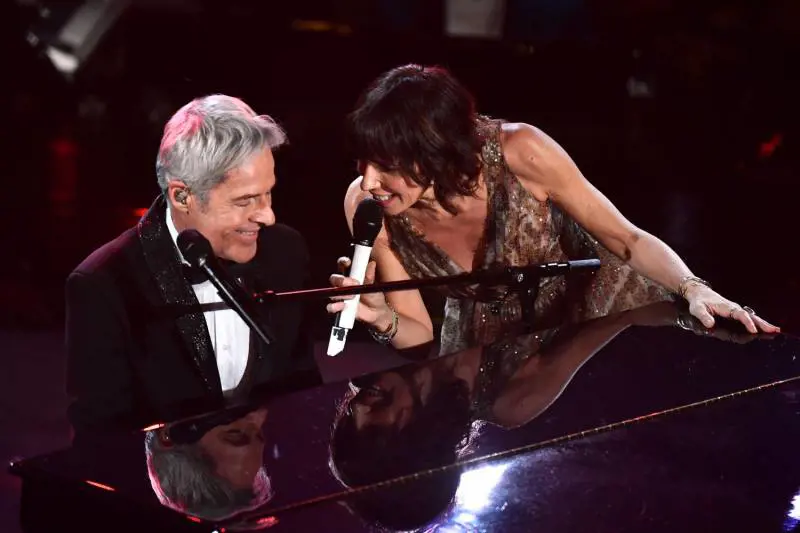 Litigi e battute, Sanremo specchio d'Italia