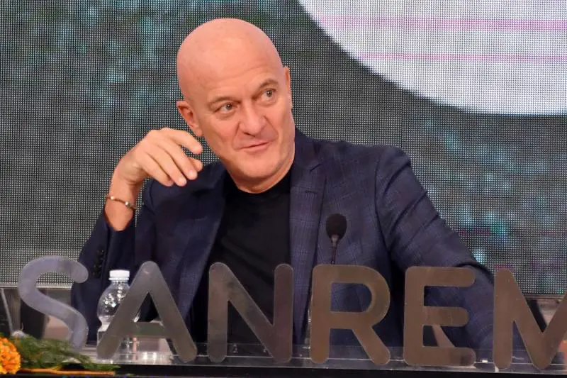 Claudio Bisio: "Mai più a Sanremo. Sui social mi danno del comunista"